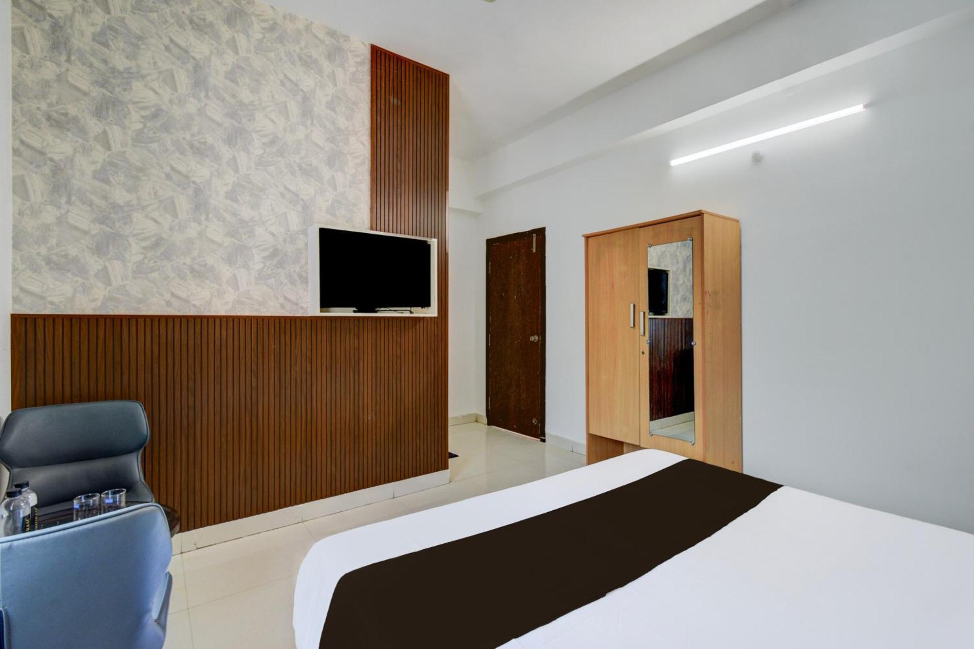 Hotel O Bee Oak Gachibowli Екстер'єр фото